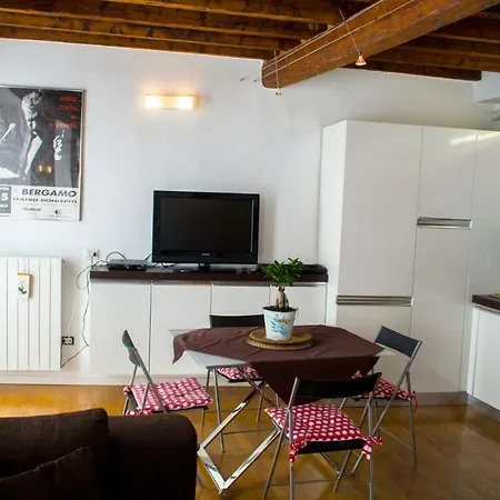 Betty's Hideaway Apartamento *